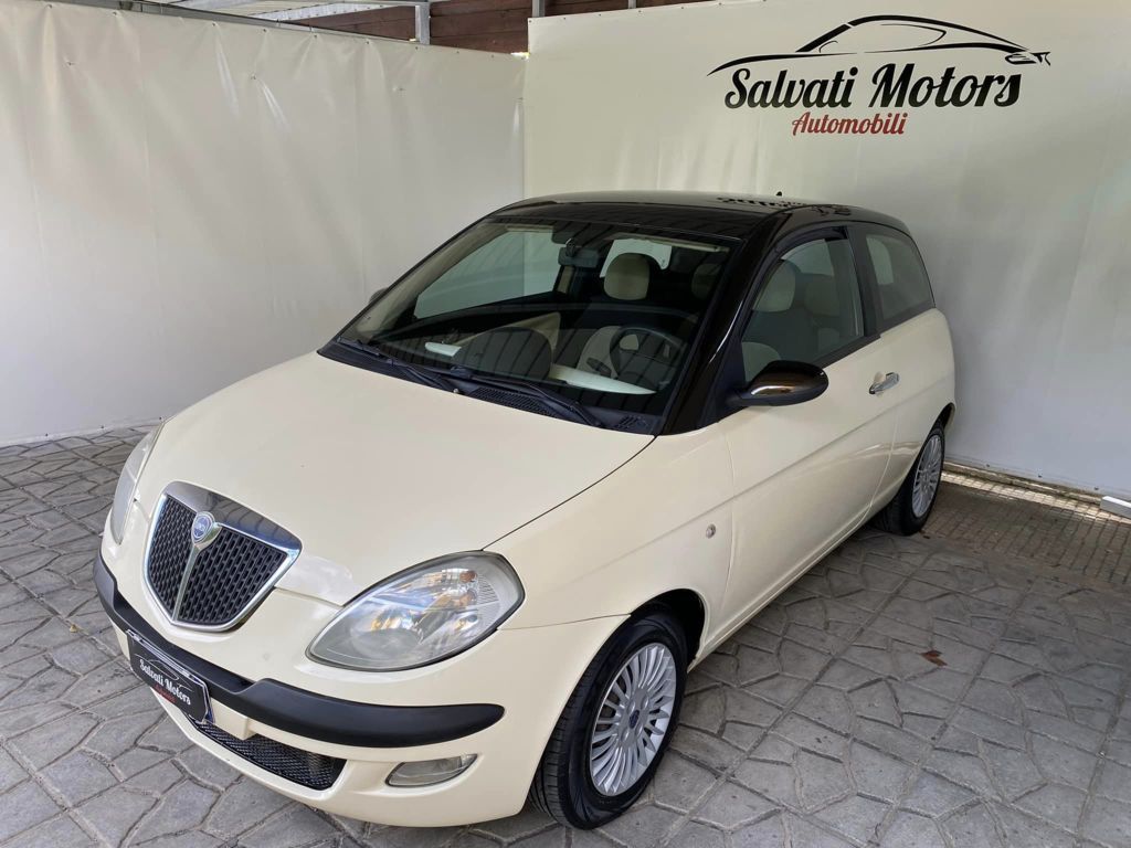 x LANCIA YPSILON 1.2 ARGENTO ( GPL )